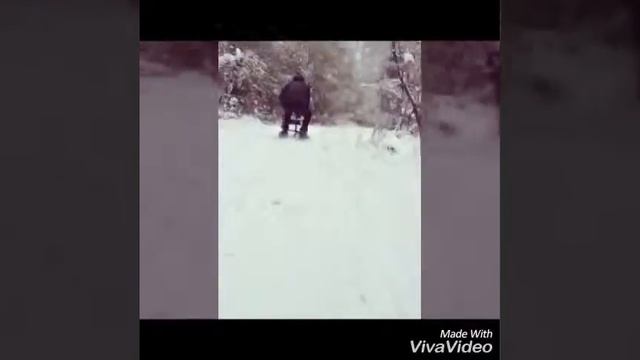 Пакатушки на снегокатах с другом в лесу,было классно)! смотреть онлайн