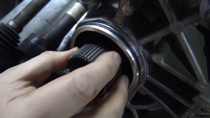 Хендай Туксон : развалился катализатор. Заодно - профилактика полного привода Hyundai Tucson.
