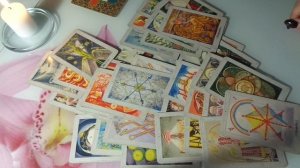 КТО ДУМАЕТ ОБО МНЕ? КОМУ Я НЕ ДАЮ ПОКОЯ? ТАРО РАСКЛАД