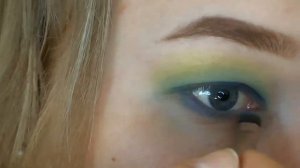 Макияж в стиле 90х