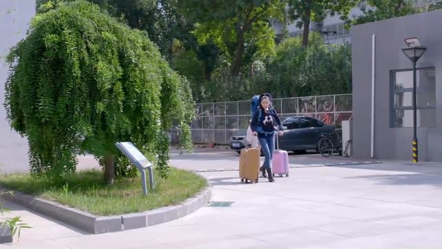 功夫少女負重跑完10公里，還輕鬆完成100個俯臥撑！教官看了都震驚！ep5 смотреть онлайн