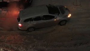 Не покупайте тачки с передним приводом - будет так гальмовать на ровном месте