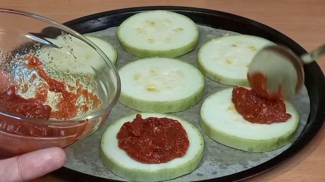 Лёгкий рецепт за считанные минуты/Запечённые кабачки в духовке с сыром и.... смотреть онлайн
