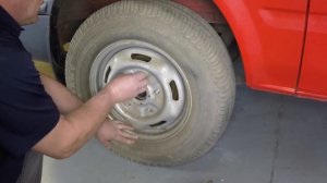 Ford Transit (2000 - 2006) - Change a wheel