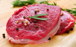 Как убрать запах с мяса.