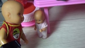 ЗАЧЕМ ТЫ ЕЕ ПРИВЕЛ В ШКОЛУ? КАТЯ И МАКС ВЕСЕЛАЯ СЕМЕЙКА Мультики с куклами Барби новые серии