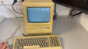 Macintosh Plus: Один из первых компьютеров от Apple. ?