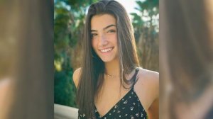 Charli D'Amelio FREAKED OUT By Foot Fetish!