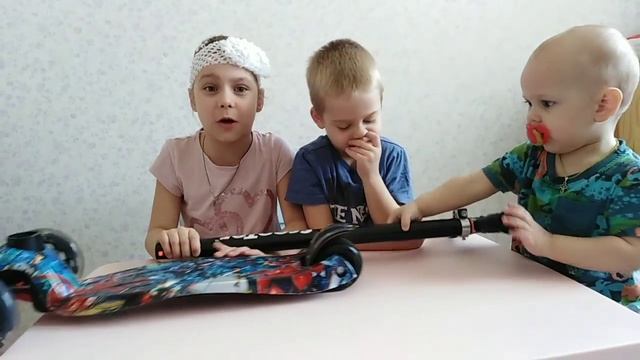 Прокатились с ветерком на новом самокате Scooter - 21st. смотреть онлайн