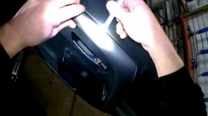 Как снять обшивку двери со снятием стёкол Toyota RAV4 4 (CA40) ➤ Пошаговое руководство