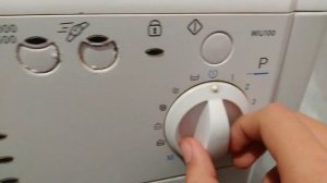 Обзор стиральной машины Indesit WIU100 2004 года выпуска.
