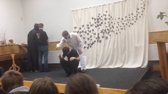 Гвозди в руках , гвозди в ногах , Сценка смотреть онлайн