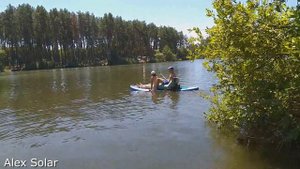 SUP board с лодочным электромотором 12 вольт и литиевым аккумулятором. Доска с мотором.