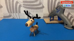 БЮДЖЕТНО и ПРОСТО!!! Новогодний олень своими руками. DIY CHRISTMAS DECOR. Олененок из пробок от вин