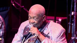 B.B. King with Slash _The Thrill Is Gone_. Amazing..mp4