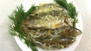 Хариус в фольге. Рыба, запеченная в духовке. Рецепты из хариуса .mp4