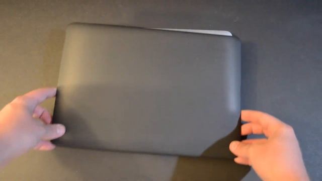 MacBook Pro Cover Unboxing and Instillation Guide смотреть онлайн