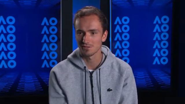 МЕДВЕДЕВ о выходе в 3-й круг AO и главном подарке на день рождения смотреть онлайн