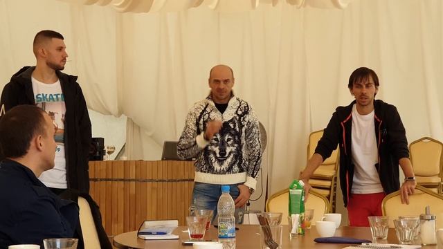 Тренинг - как правильно обнимать смотреть онлайн