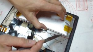 Надулся планшет , что делать?