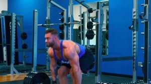 Крис Бамстед показывает как нужно делать становую! Нереально сильный парень в 21 год!