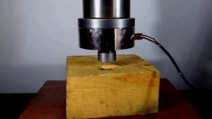 100-тонный гидравлический пресс против интересных объектов