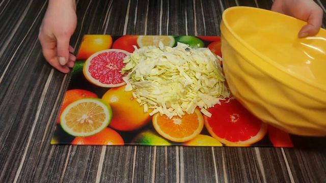 Полезный, вкусный и простой в приготовлении салат из недорогих продуктов, из меню ресторанов СССР. смотреть онлайн