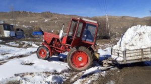 Вывоз снега со двора трактором Т-25