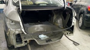 Nissan Almera, замена панели задка, ремонт бампера.