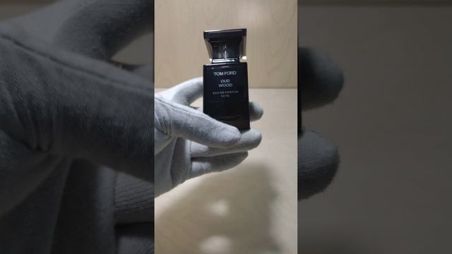 Парфюм Том Форд Уд Вуд. Купить духи со скидкой Tom Ford Oud Wood.