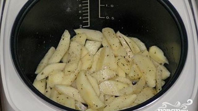 Картошка, жареная в мультиварке