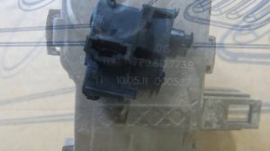 Замок лючка бензобака Фольксваген Туарег 7P0810773