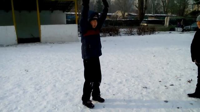 Назад