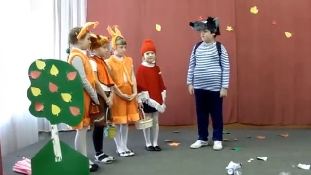 Фрагмент из театральной постановки "Красная шапочка" смотреть онлайн