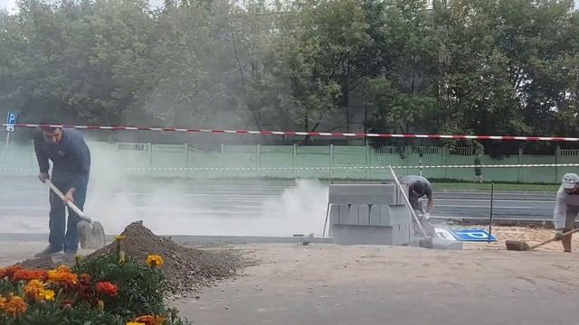 #ремонт #дорожные рабочие Замена бордюрного камня смотреть онлайн