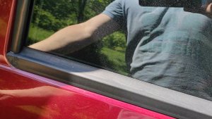 Подключения активного самбуфера DL Audio AUDIO BARRACUDA 12 SE V.2 к Рено Дастер