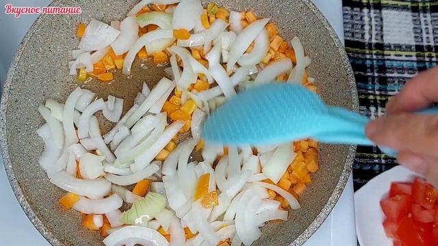Успеваю готовить, пока лето! Ароматные зелёные щи с щавелем и фасолью.