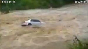 Наводнение в Пуэрто-Рико, Бразилия 7 февраля! Автомобили плывут по улицам. Переполненная плотина!