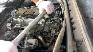 How To Change Audi Q5 2.0 TDi Engine Oil and Oil Filter - DIY