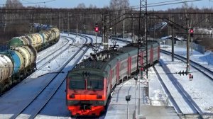 Пригородный ЭД9М-1030 "Гороховец - Н.Новгород". Отправление со станции Гороховец