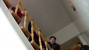 Экс-глава Клепиковского района бросается на людей с топором