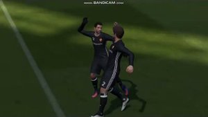 Играю в игру PES 2017 на плей стейшн 3:)