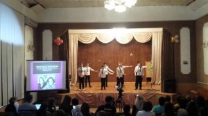 Конкурс инсценированной песни на английском.