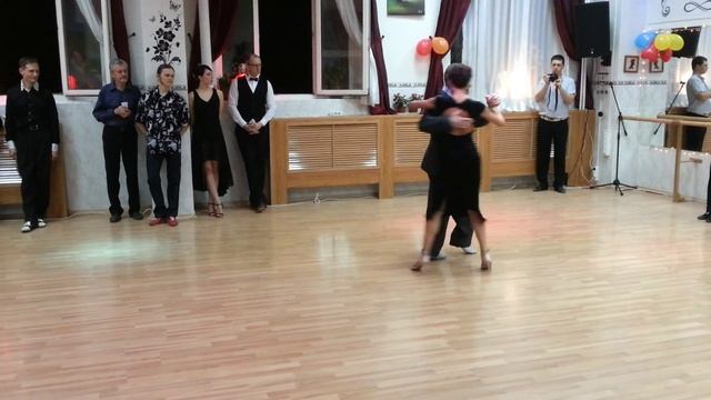 Roman Konyshev & Galina Skorikova - 2 - Juan D'Arienzo, "Pensalo bien" (tango) смотреть онлайн