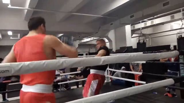 Турнир по боксу в Медведково. 2 раунд Саруев З. Весовая категория 91+ смотреть онлайн