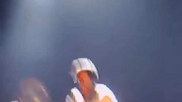 Arctic Monkeys Manchester Apollo 17/12/2007 (Bad Quality) смотреть онлайн