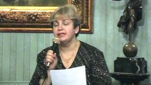 "Храни тебя, сынок" (запись 2004 г.). Поёт Надежда Вдовкина, аккомпанирует Дьяченко Марина Петровна.