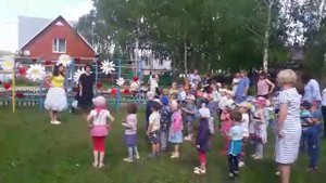 Веселый простой танец по показу в детском саду с родителями "Почесали ручкой ушки"