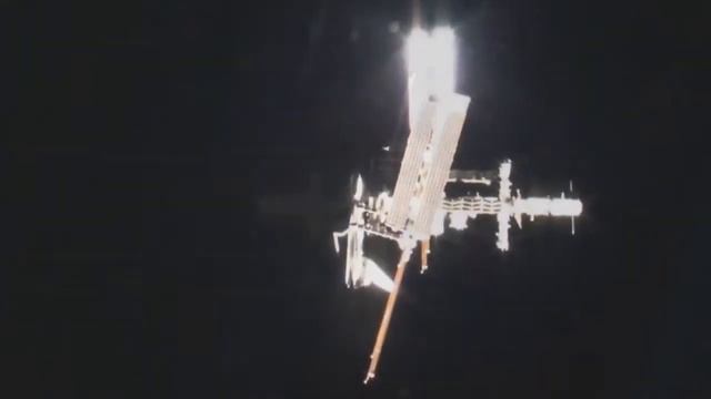 МКС на орбите HD смотреть онлайн