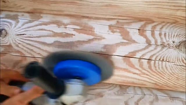 Шлифовка сруба нейлоновыми щетками